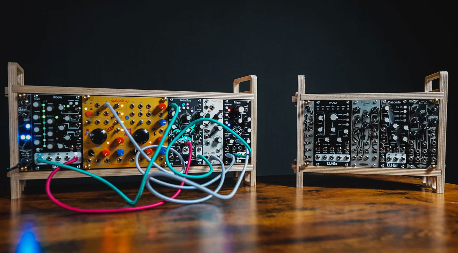 Null Modular n-1: Flat-packed plywood Eurorack cases